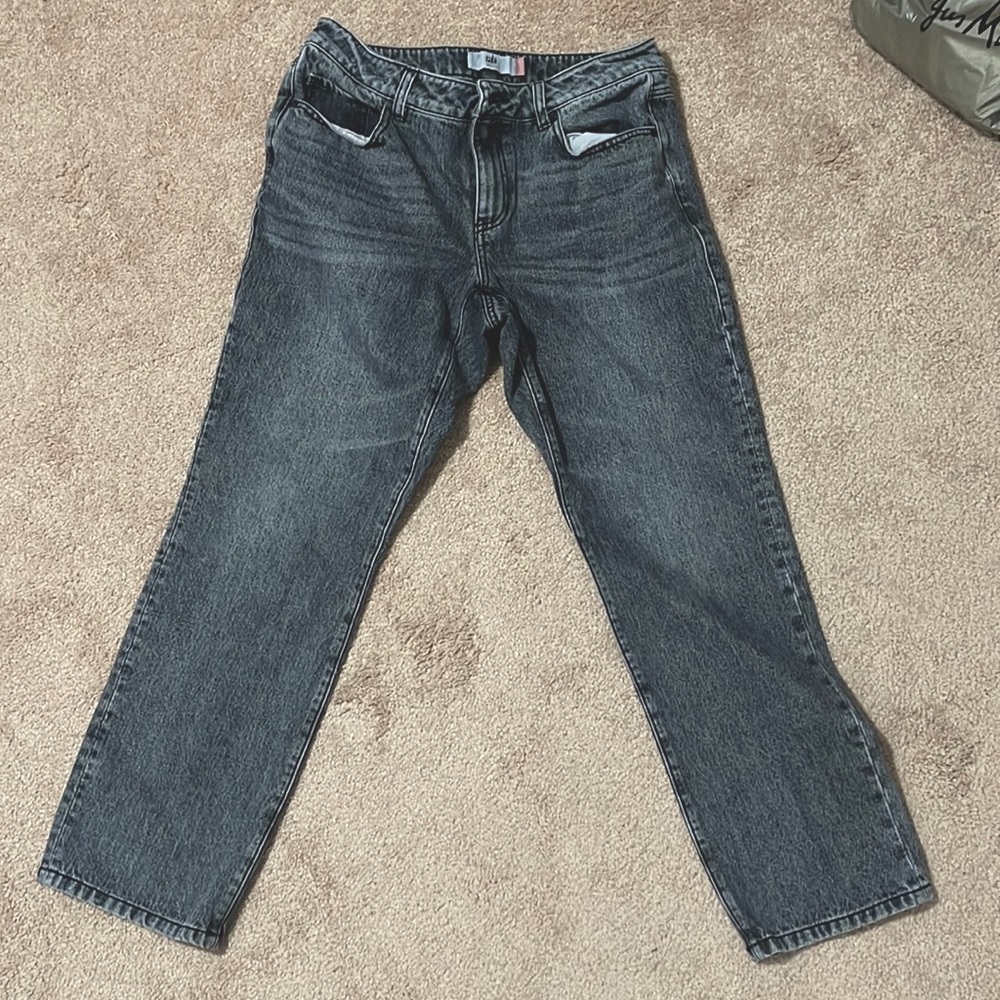 Cabi 100% boyfriend jeans.